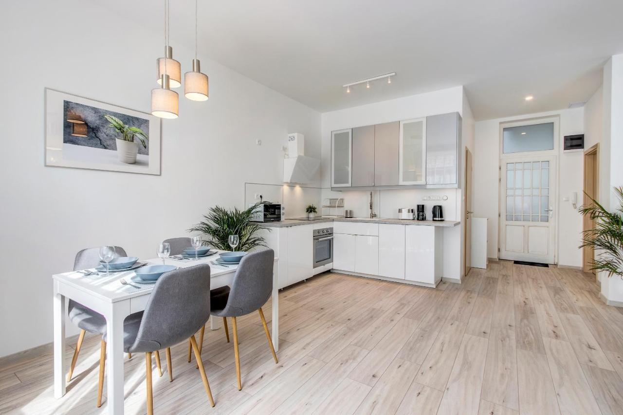 Rozsa Apartments Budapest Luaran gambar