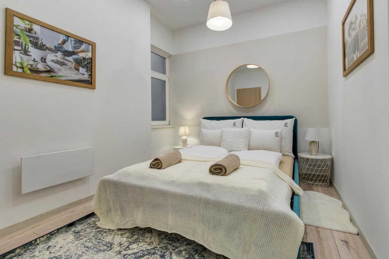 Rozsa Apartments Budapest Luaran gambar